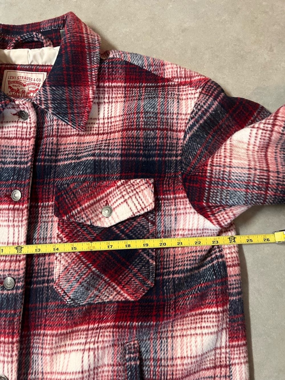 Levi’s Plaid Shacket Jacket
Lined
Large
Like new - Picture 6 of 8